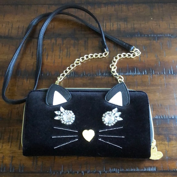 Betsy Johnson Velvet Cat Wallet on a Chain - Picture 1 of 6